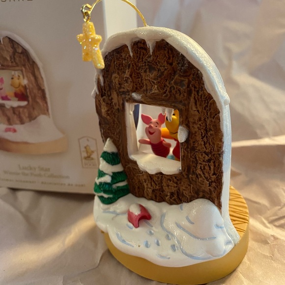 Hallmark Ornament - Lucky Star Winnie the Pooh Collection - Picture 2 of 5
